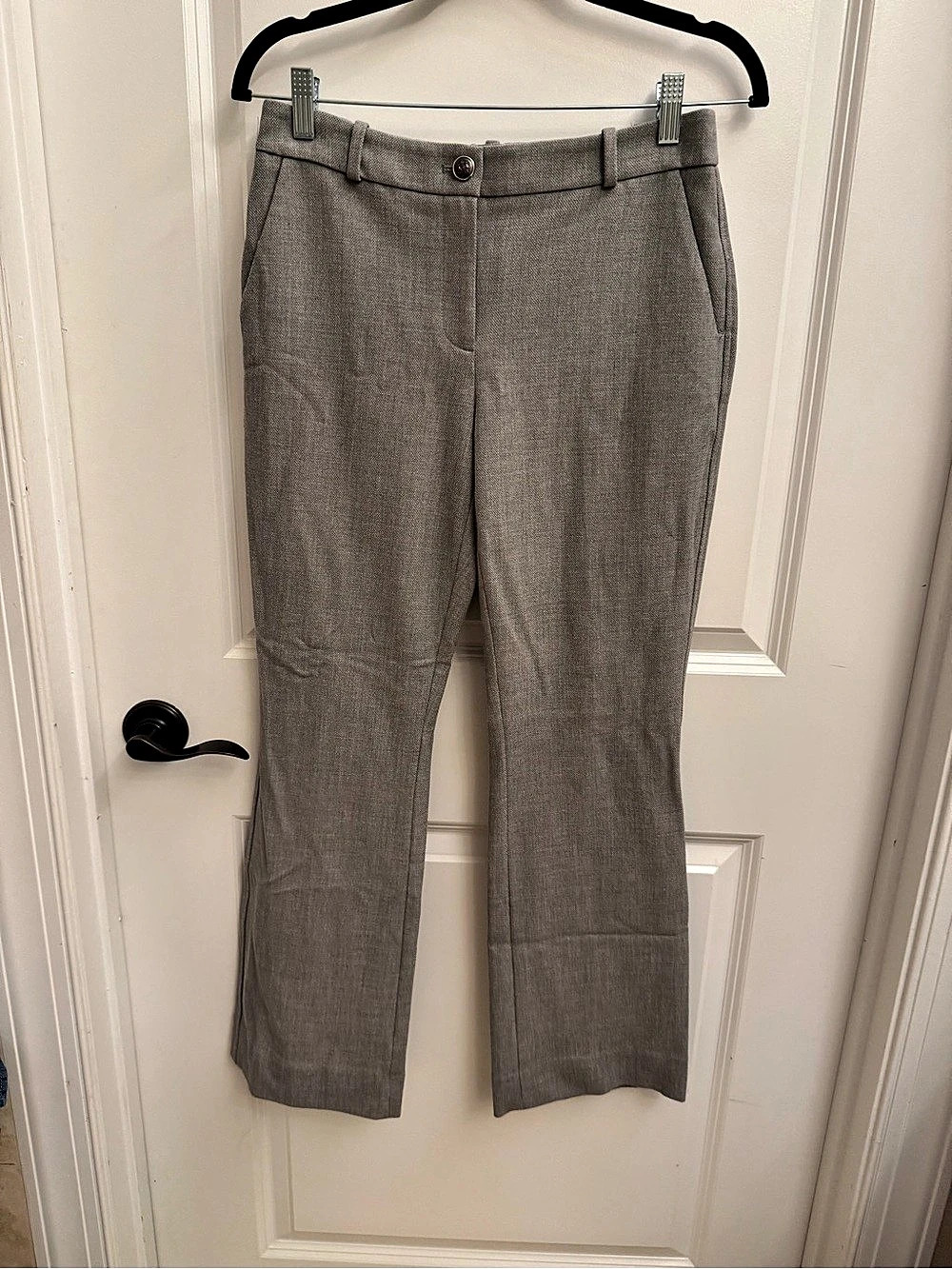 WHBM boot cut textured suit Pants Size 4P Gray Like New